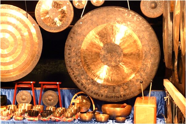 夢見自己嗚嗚的哭的預兆_周公解夢官網