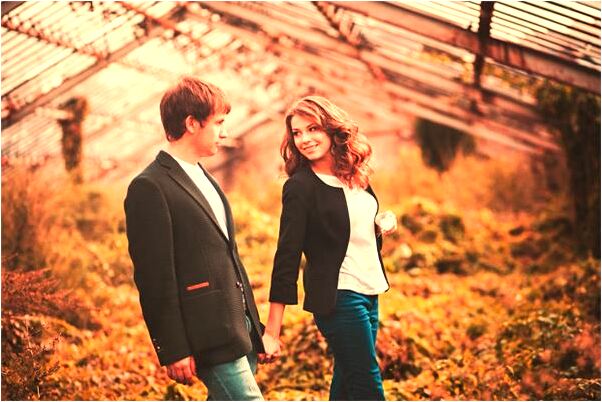 夢見上廁所時總有人看著自己有什麼預兆_周公解夢官網