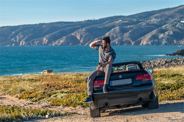 夢見坐在車頂有什麼說法_周公解夢