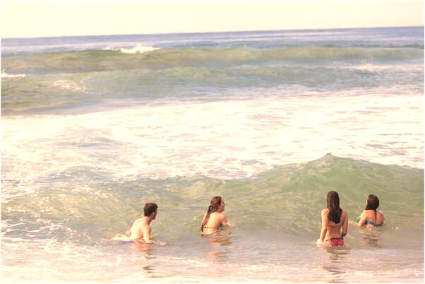 夢見別人買新衣服的預兆_周公解夢官網