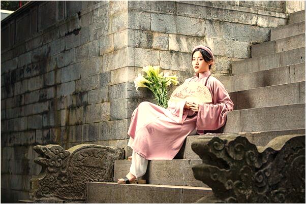 夢到自己吃甜棗是什麼徵兆_周公解夢官網