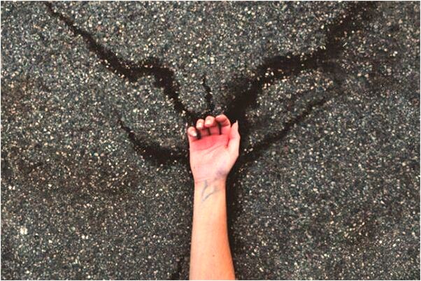 夢見夢裡光身的人會好不好_周公解夢官網