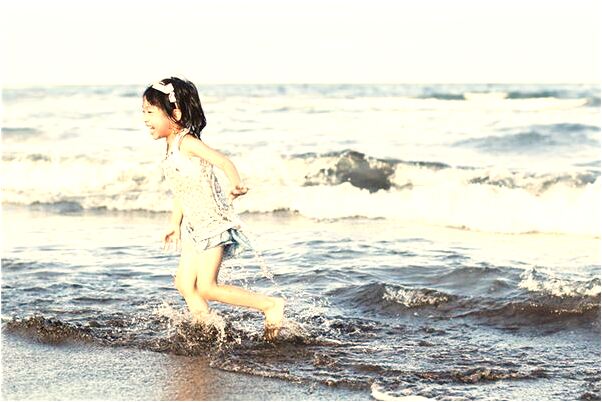 夢到了男孩抱著我牽我手去玩啥意思_周公解夢官網