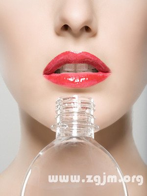 談戀愛：總是只出一張嘴的星座_十二星座