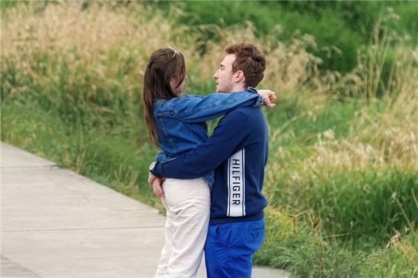 夢見老婆和別人通姦代表什麼_周公解夢