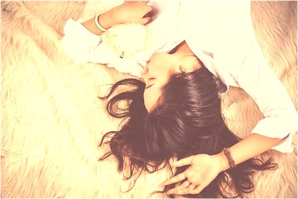 夢見去度假村游泳朋友跟我收錢啥意思_周公解夢官網