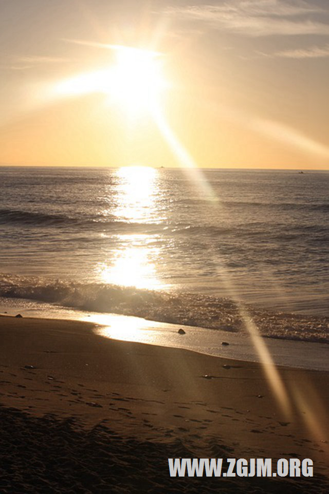 夢見光著全身子_周公解夢夢到光著全身子是什麼意思_做夢夢見光著全身子好不好_周公解夢官網