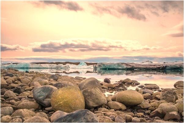 夢見別人給我穿一雙很大的鞋是好事還是壞事_周公解夢官網