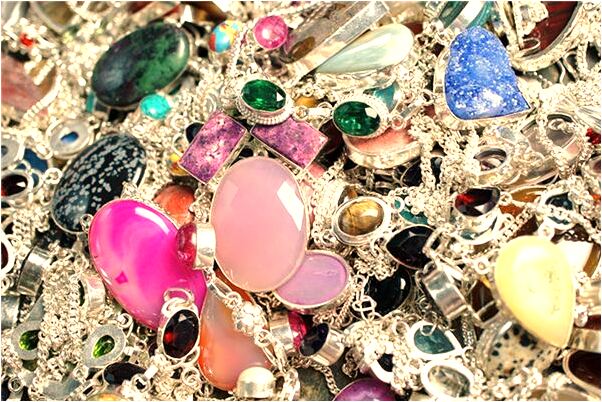 夢到手腳同時被蛇咬什麼寓意_周公解夢官網