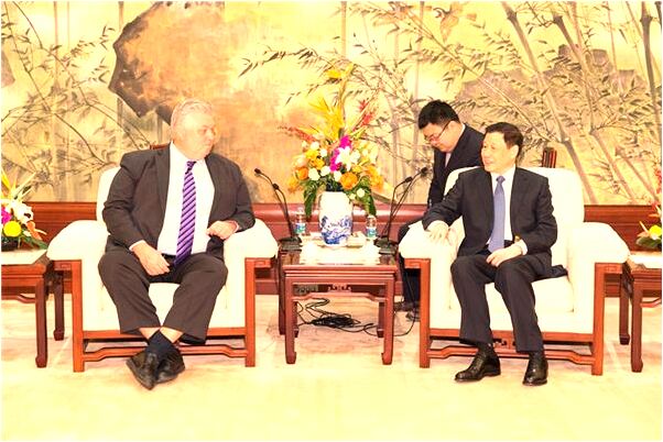 夢見妻子偷情被捉是咋回事_周公解夢官網