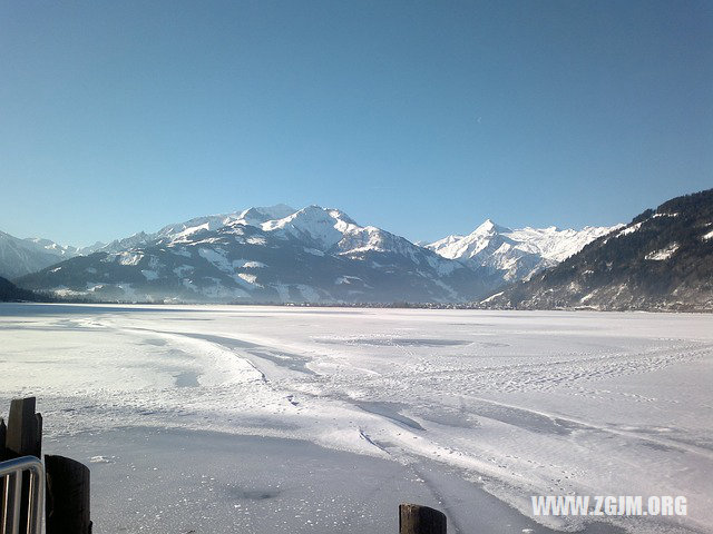 夢見牙齒出血_周公解夢夢到牙齒出血是什麼意思_做夢夢見牙齒出血好不好_周公解夢官網
