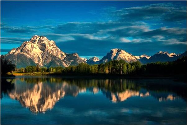 夢見肉色的龍在烏雲里是怎么回事_周公解夢官網