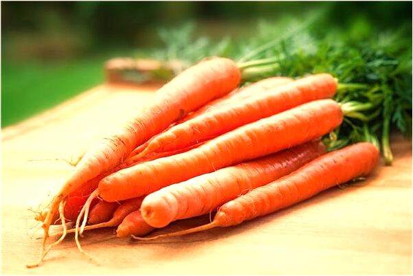 夢到兩個陌生男人當眾餵我喝水有什麼預兆_周公解夢官網