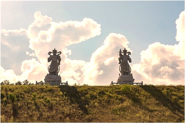 夢見地洞出口小怎么回事_周公解夢官網