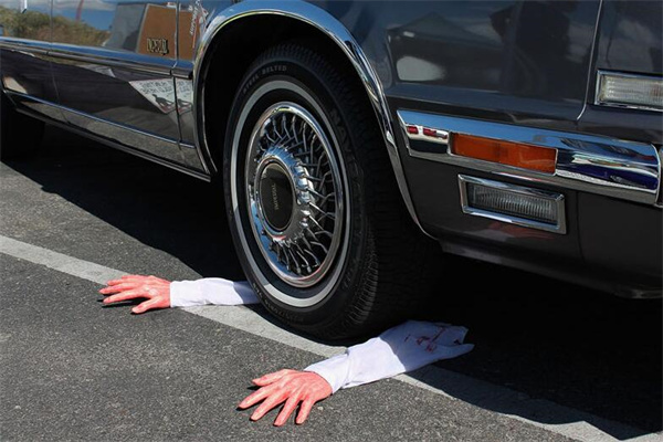 夢見開車撞死了人的預兆_周公解夢