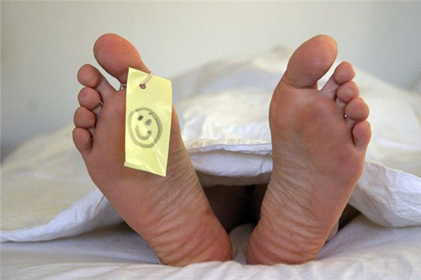 夢到棺材裡躺著人好不好_周公解夢