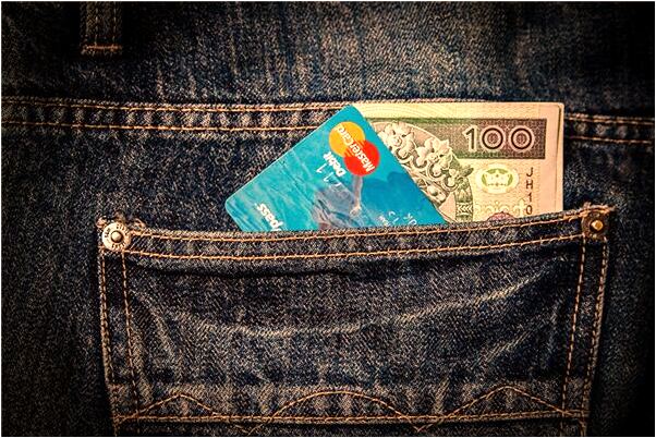 夢到貓鑽進被窩有什麼寓意嗎？_周公解夢官網