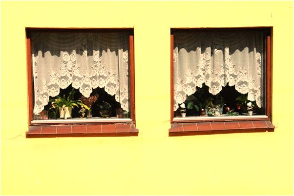 夢到了腳崴了代表著什麼_周公解夢官網