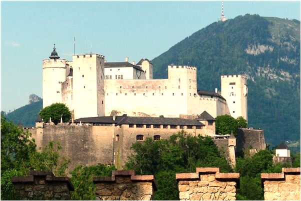 夢到有人鏟垃圾堵門的預兆_周公解夢官網