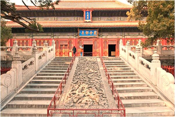 夢見垃圾堆里撿廢品有什麼說法_周公解夢官網