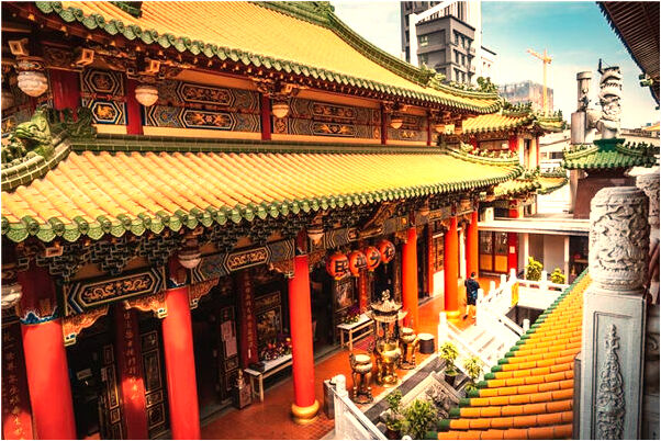 夢到整理衣物舊的扔掉預示著什麼_周公解夢官網