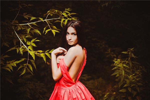 夢到了自己脫光什麼預兆_周公解夢