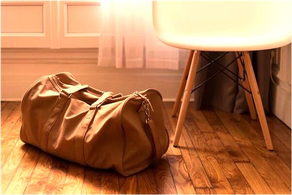 夢到女孩摔下樓滿臉是血預示什麼_周公解夢官網