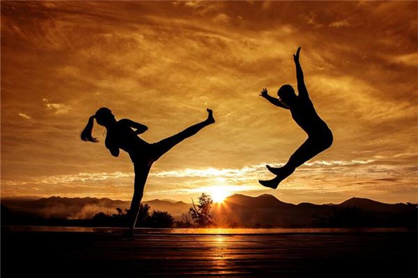 夢見和人打架_周公解夢