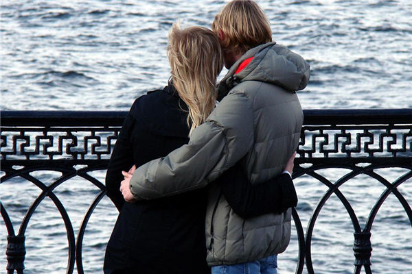 夢見老婆出軌了是啥預兆_周公解夢