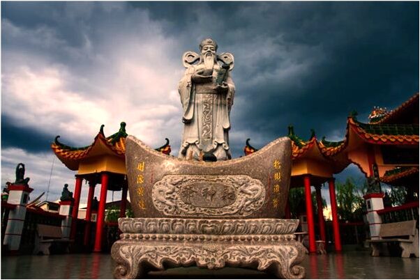 夢見奶奶和臨近吵架會怎么樣_周公解夢官網