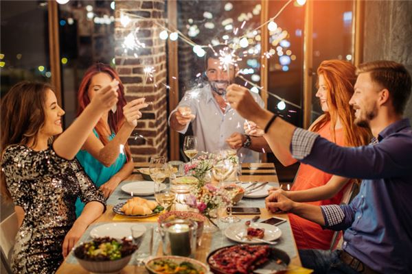 夢見人很多是什麼意思_周公解夢