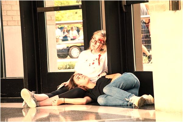 夢到同死亡的義父打架預示著什麼_周公解夢官網