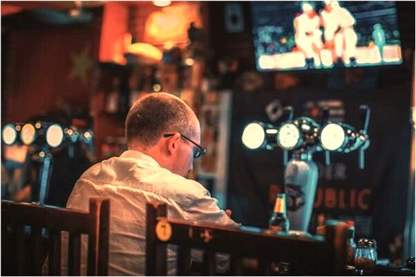 夢到弟堂弟掉鍋里從灶口掏出來預示什麼_周公解夢官網