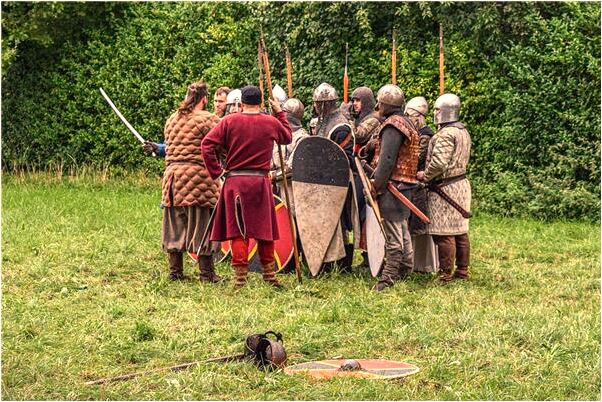 夢到了幫一個女孩穿衣服預兆了什麼嗎_周公解夢官網