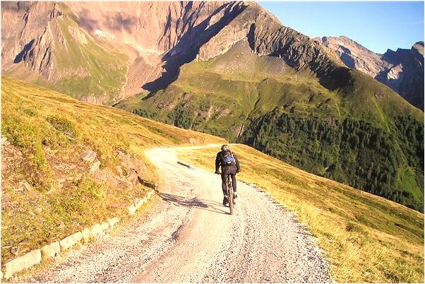 夢到了許多鬼魂兒意味著什麼_周公解夢官網