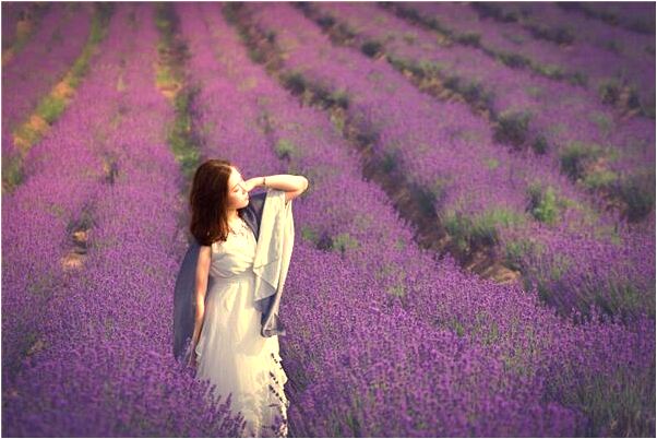 夢到了自己左手食指流血不止是什麼預兆？_周公解夢官網