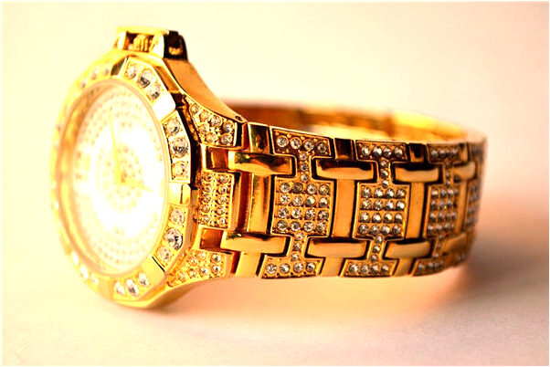 夢見睡覺時頭旁邊有大便有何寓意_周公解夢官網