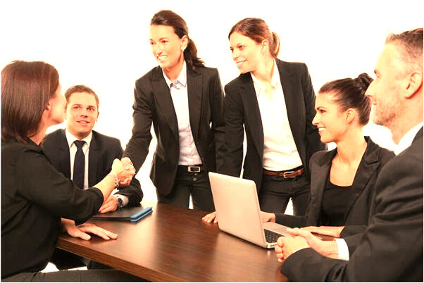 夢見帥男出屋進院預示了什麼_周公解夢官網