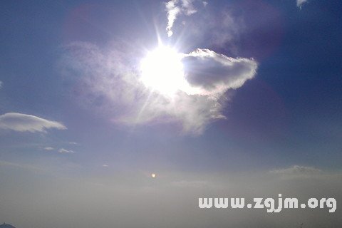 Dream cloud covered the sun