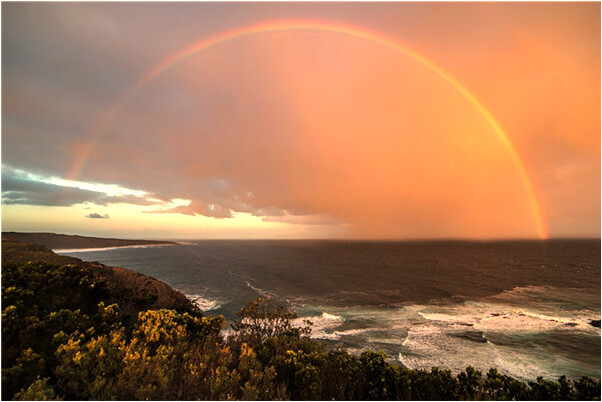 夢見夢別人送眉筆給自己代表著什麼_周公解夢官網