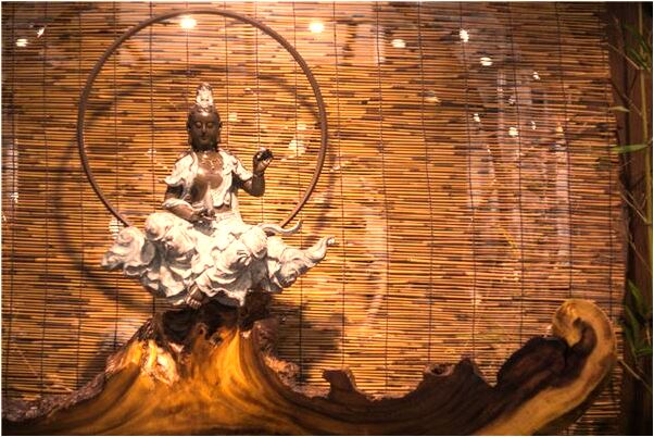 夢到了一條大蛇壓在被子上什麼寓意_周公解夢官網