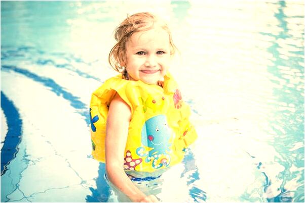 夢見我穿紅衣服等著排隊買面的預兆_周公解夢官網