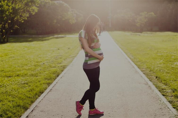 夢到了懷三胞胎預兆了什麼嗎_周公解夢