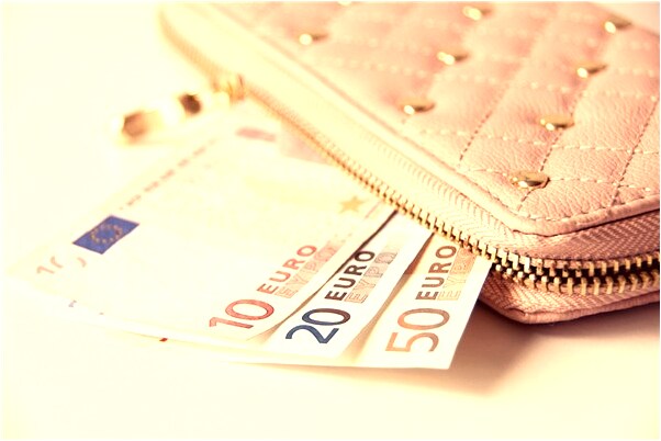 夢到了和異性同事裸體睡覺預兆了什麼嗎_周公解夢官網