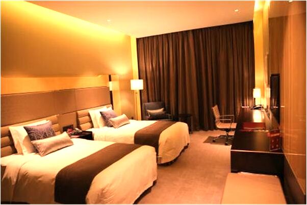 夢到了和一男生快樂的在一起有什麼預示嗎_周公解夢官網