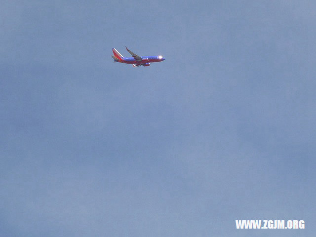 夢見開火車不在軌道_周公解夢夢到開火車不在軌道是什麼意思_做夢夢見開火車不在軌道好不好_周公解夢官網