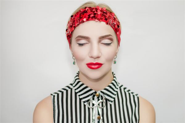 2001屬蛇的一生婚姻_十二生肖