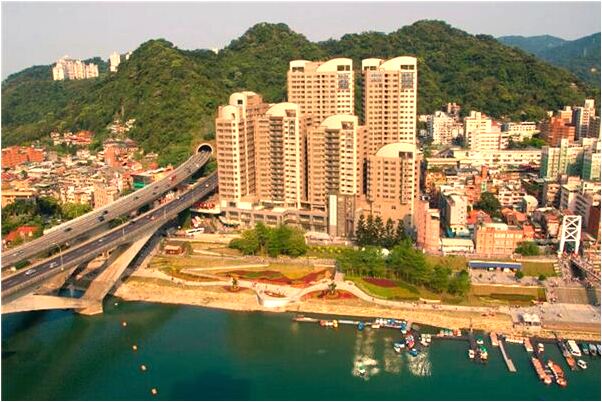 夢到自己腳踩著黑泥巴代表著什麼_周公解夢官網