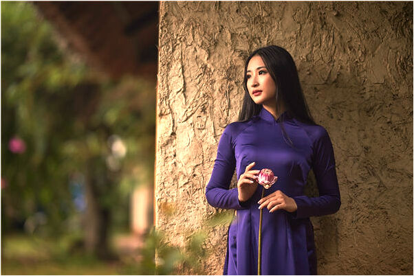 夢到踩稀黃泥代表什麼_周公解夢官網