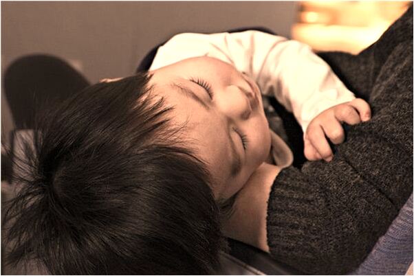 夢見媽媽見到我抱著我哭意味什麼_周公解夢官網